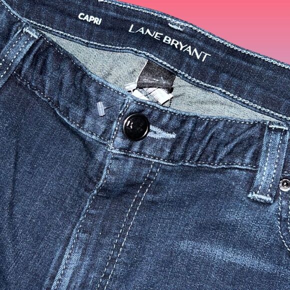 NWT Lane Bryant Low Rise Dark Wash Super Stretch Capri Size 22 #28 - Picture 2 of 5
